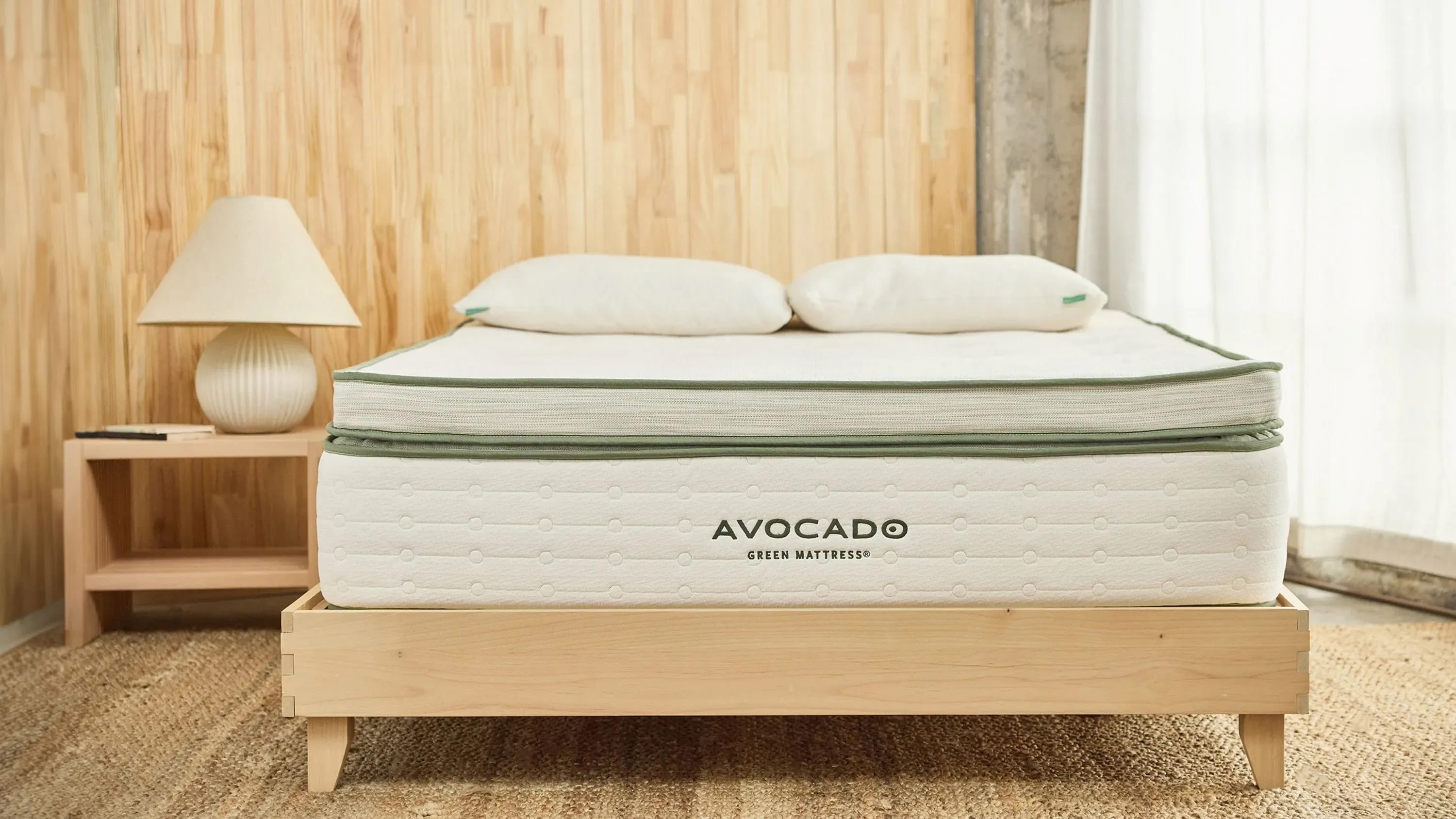 Avocado Mattress vs Saatva Mattress